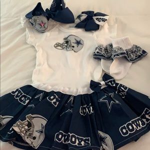 Dallas Cowboy Onesie 6-9 months short sleeve